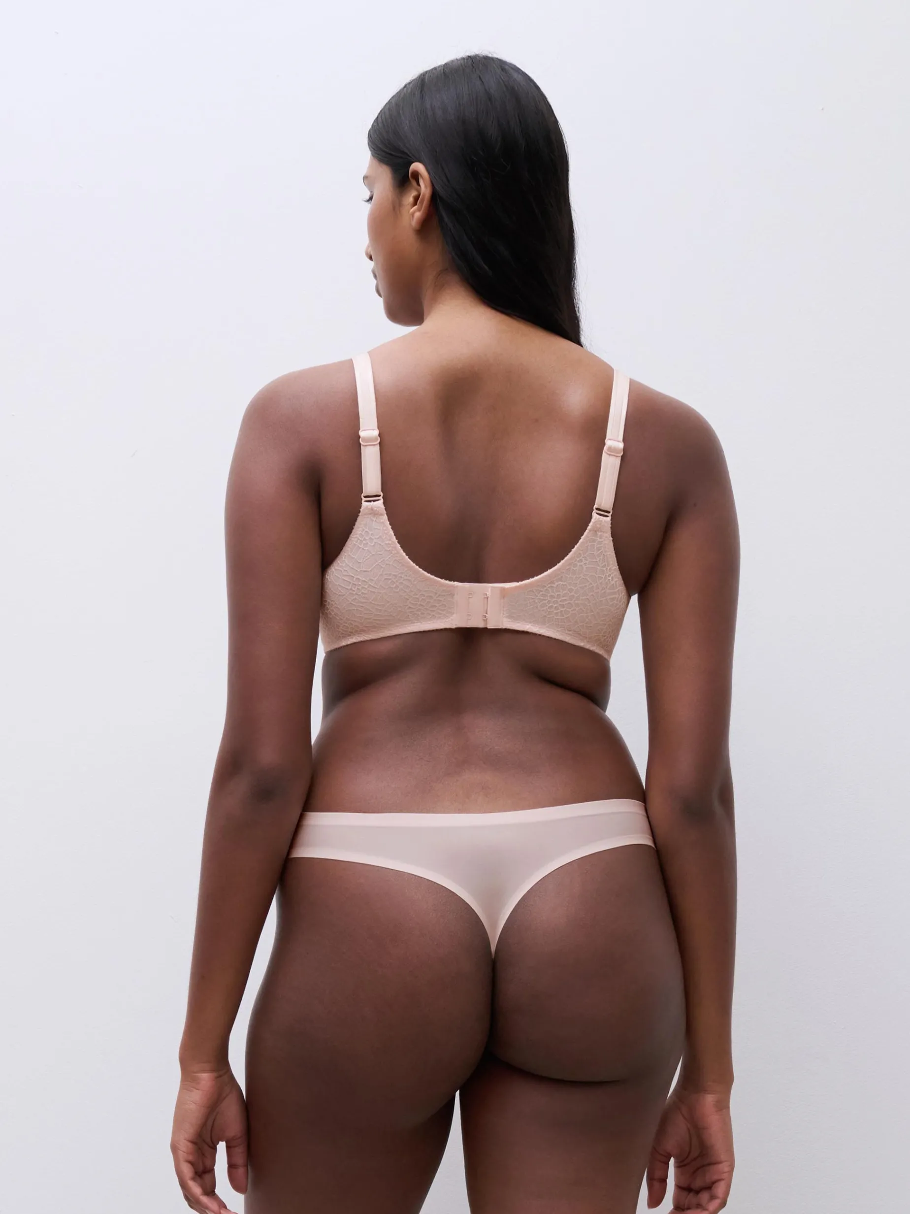 Chantelle C Magnifique Moulded BH - Soft pink