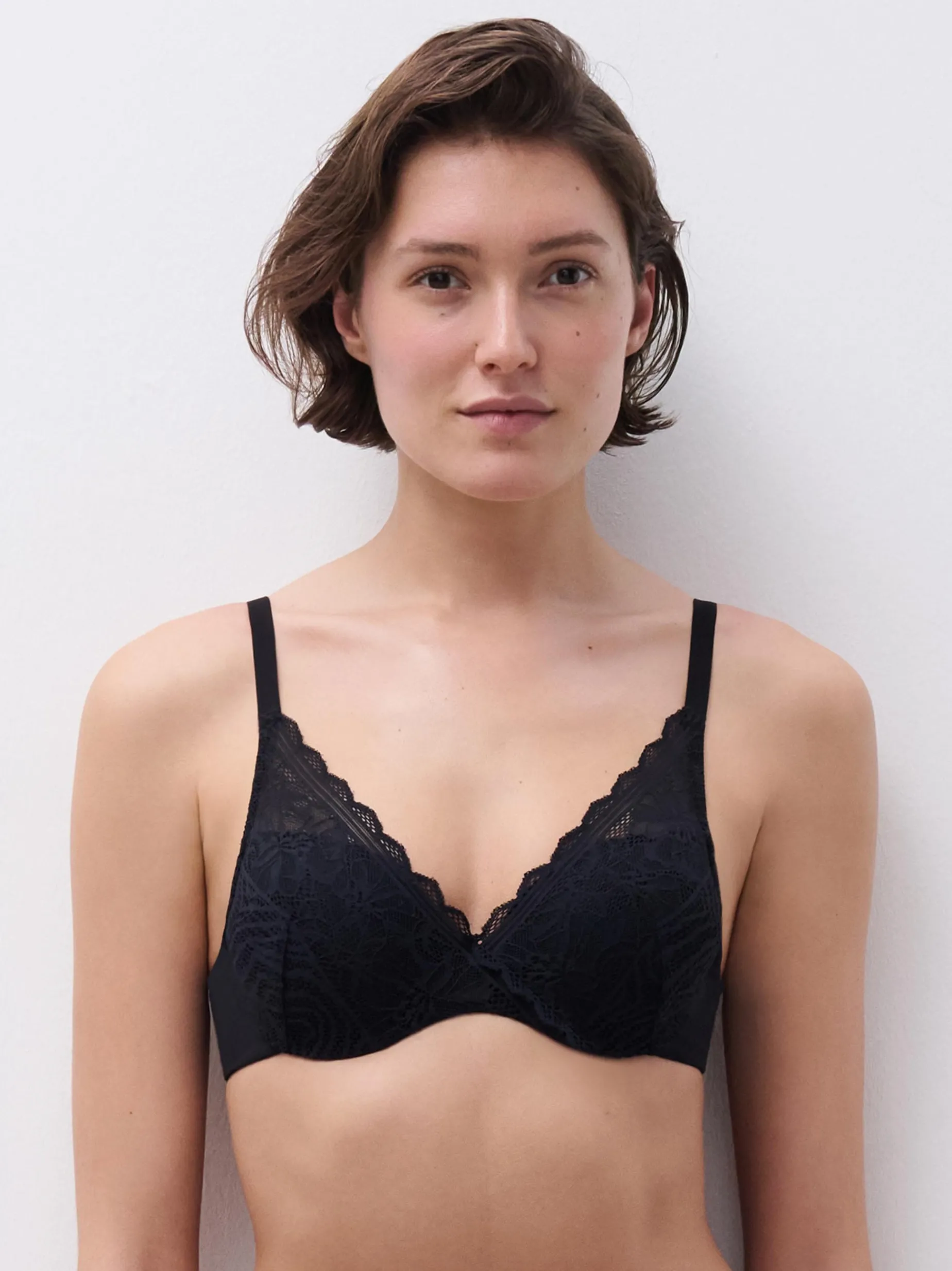 Chantelle EasyFeel Floral Touch Voorgevormde Memory BH - Zwart