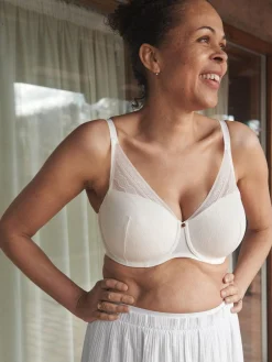 Chantelle EasyFeel Kristen Voorgevormde Plunge BH - Milk