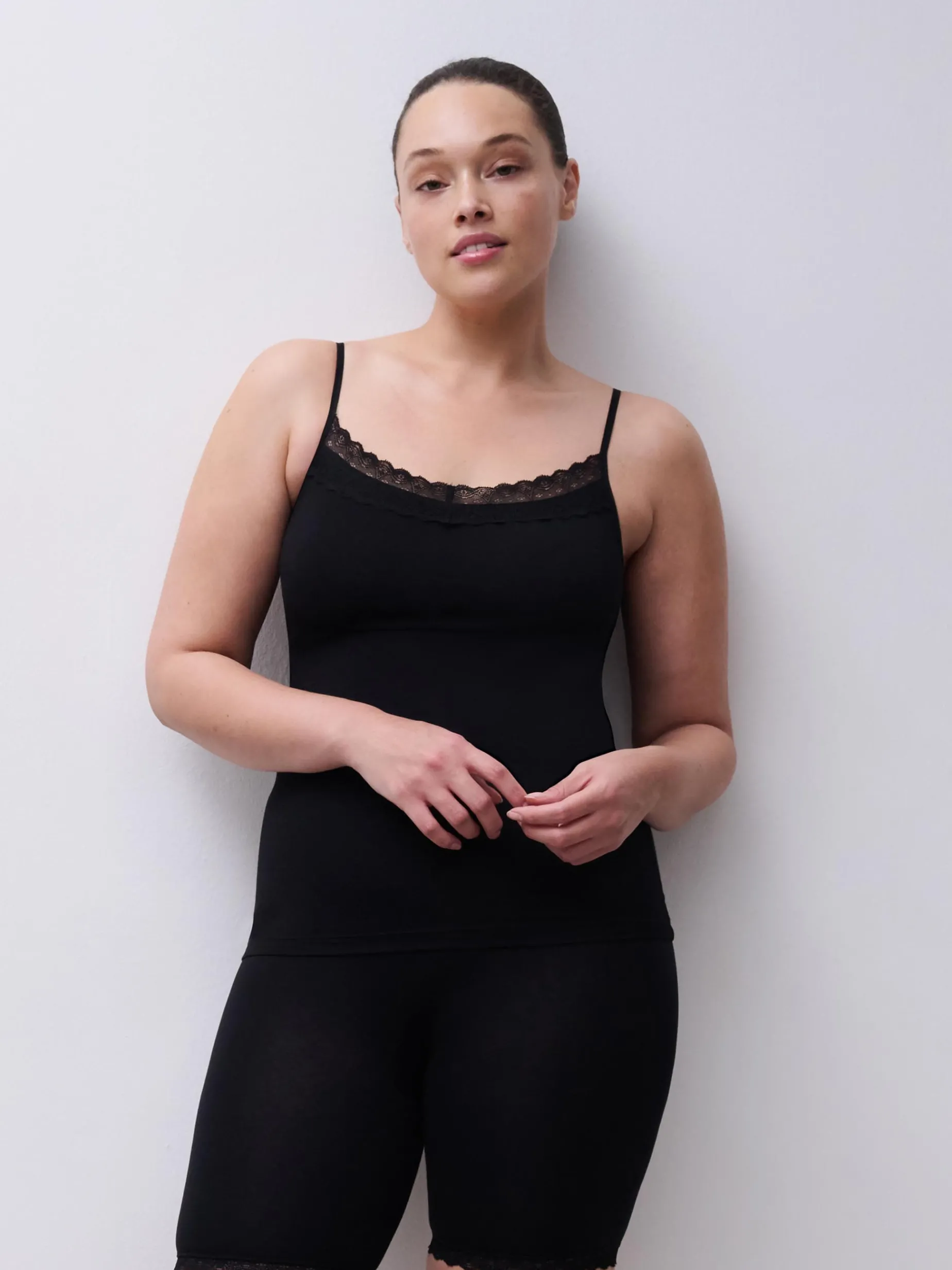 Femilet Basic Lace Long Short - Zwart